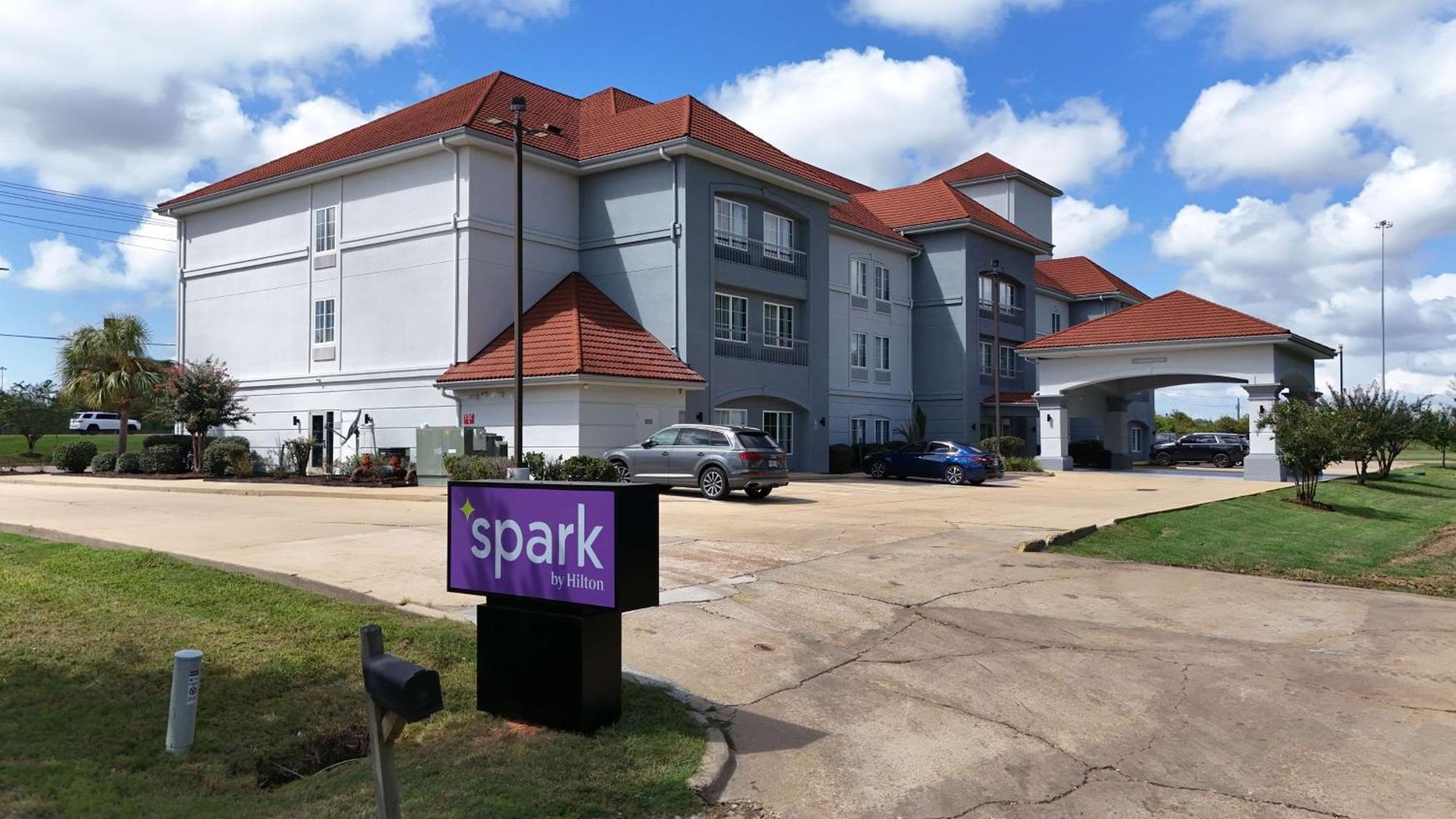 Spark By Hilton Brandon Zewnętrze zdjęcie